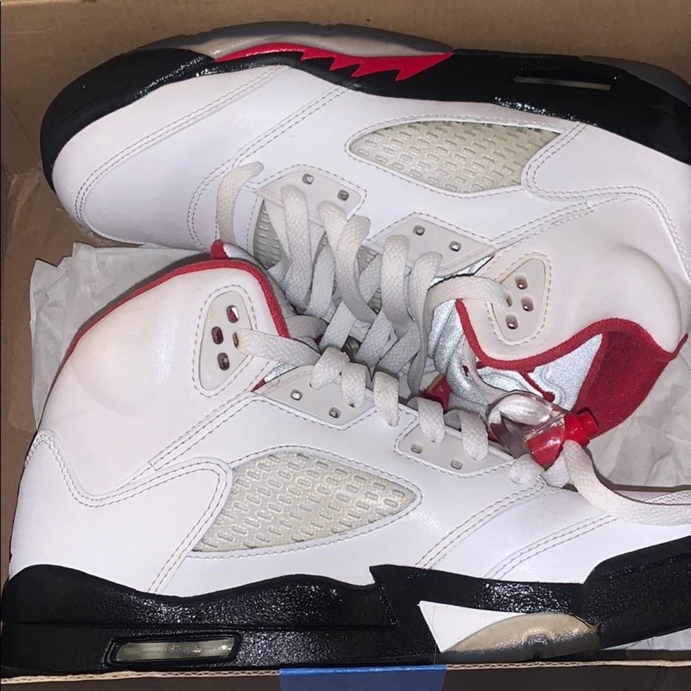 Air Jordan Fire Red 5’s